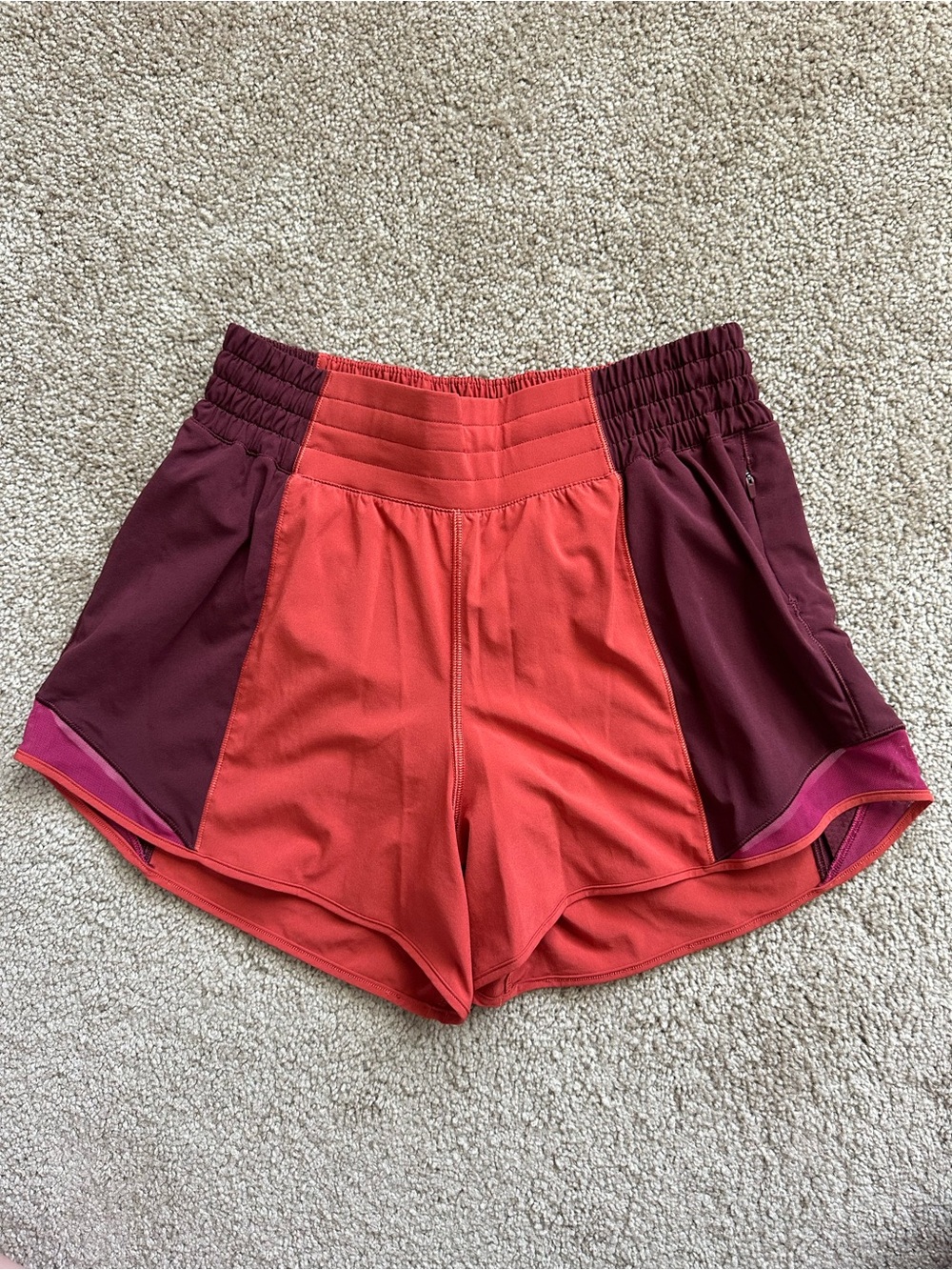 lululemon athletica Hotty Hot High-Rise Short 4”